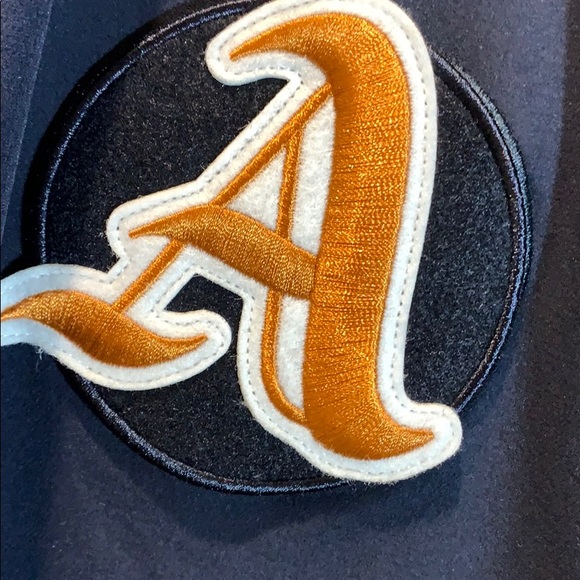 Adidas jacket - Picture 2 of 3